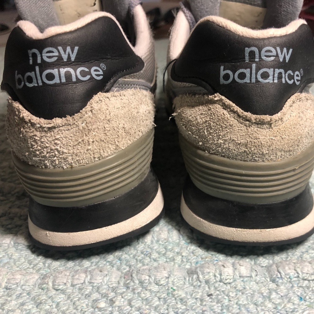 New Balance 974 - Picture 3 of 4